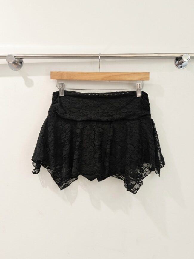 C7249 Mini skort Encaje